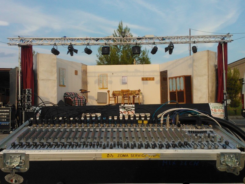 ZomaService - 05 gruppo teatrale instabile